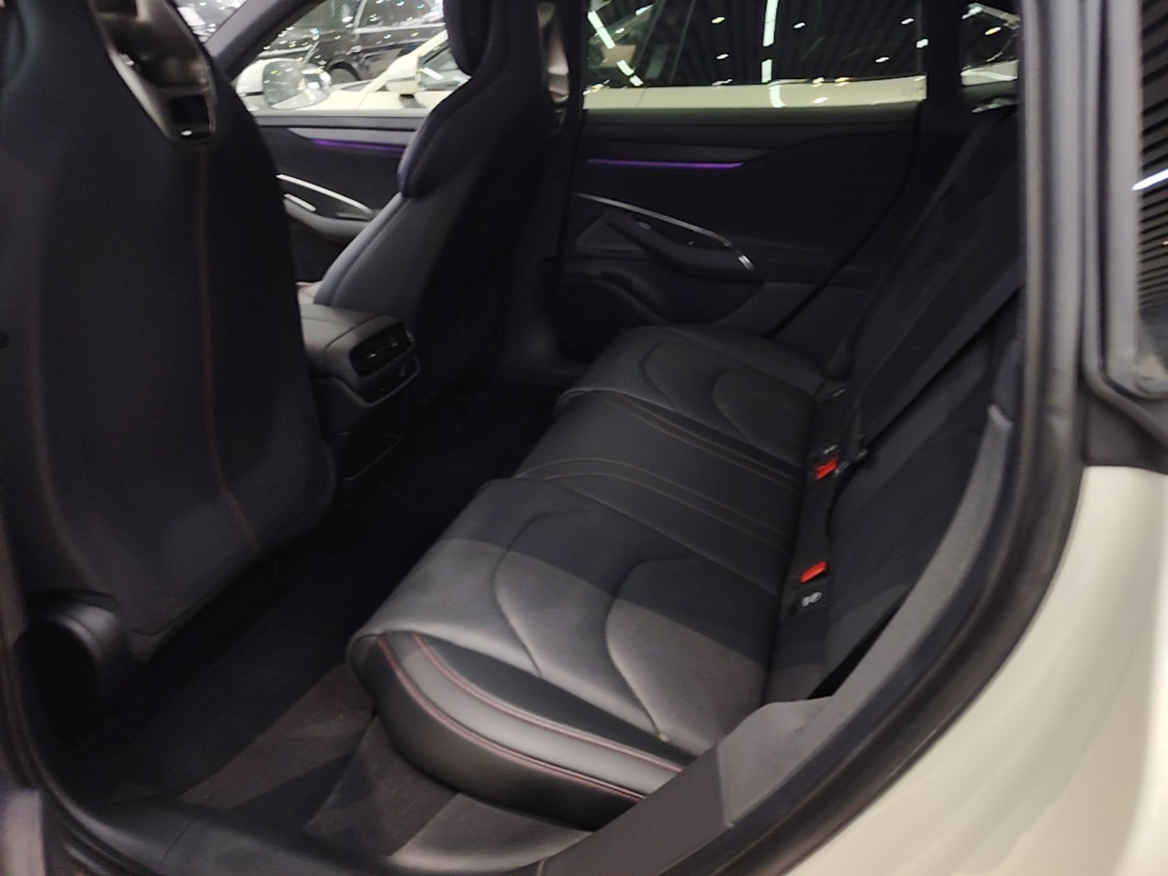 Xiaomi Auto SU7 2024 Rear-Drive Long-Range Intelligent Driving Version — снимка 20