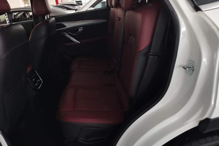 Used JETOUR X70 PRO 2023 1.5T DCT Comfort Edition 7-Seater