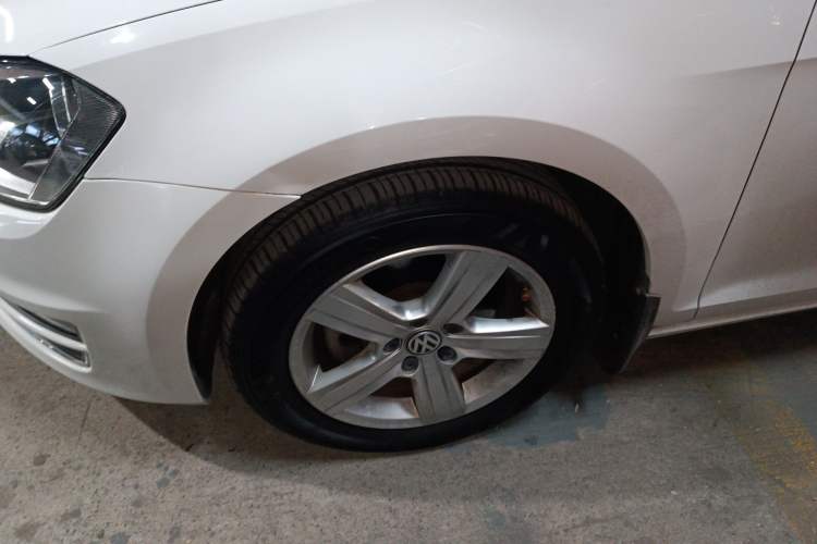 Used Volkswagen Golf 2016 230TSI Automatic Comfort Version
