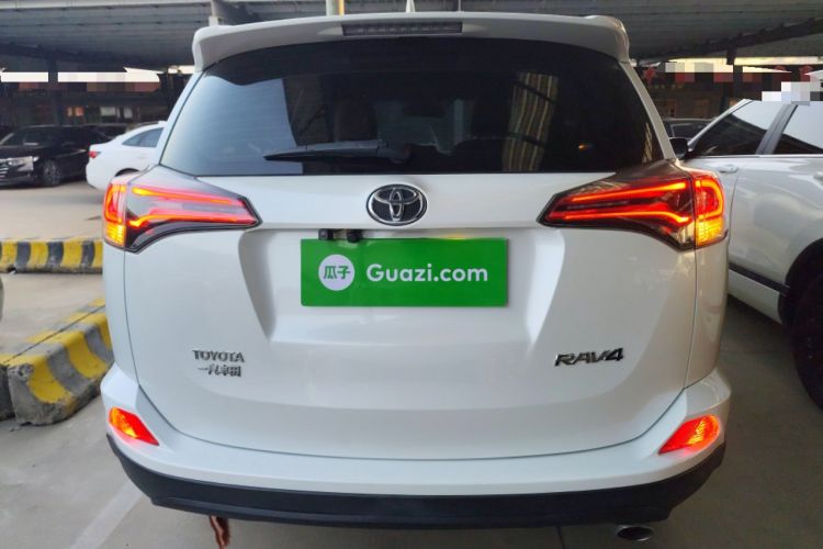 Used Toyota RAV4 2016 2.0L CVT Two-Wheel Drive Urban Edition China V Standard