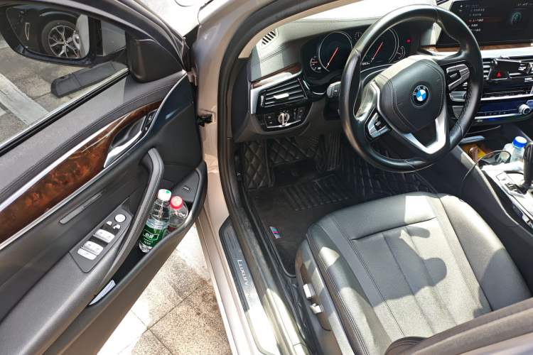 Used BMW 5 Series 2018 525Li Luxury Package
