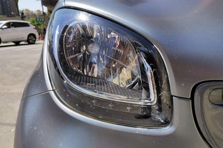 Used smart forfour 2016 1.0L 52 kW Passion Edition Right Front Headlight