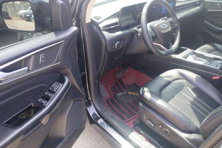 Used Ford Edge 2021 PLUS EcoBoost 245 Two-Wheel-Drive Platinum Edition 5 Seats