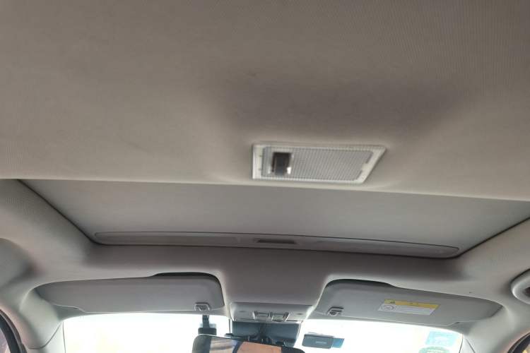 Used Buick Encore 2017 18T Automatic Two-Wheel Drive Urban Fashion Model Headliner