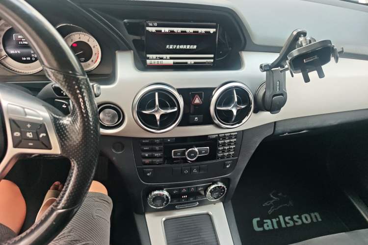 Used Mercedes-Benz GLK-Class 2015 GLK 300 4MATIC Fashion Edition Ultimate Version Audio And AC Panel