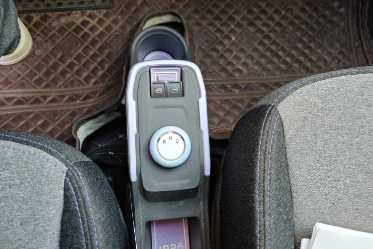 Used Chery QQ Ice Cream 2022 120km Conical Shape Lithium Iron Phosphate Gear Lever