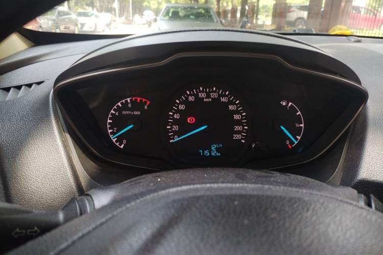 Used Ford Escort 2015 1.5L Manual Comfort Model
