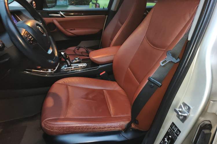 Used BMW X3 2011 xDrive28i Luxury Model
