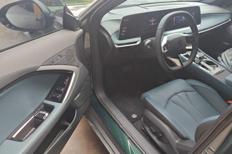 Used MG 7 2025 1.5T 300 DCT Elegant Edition
