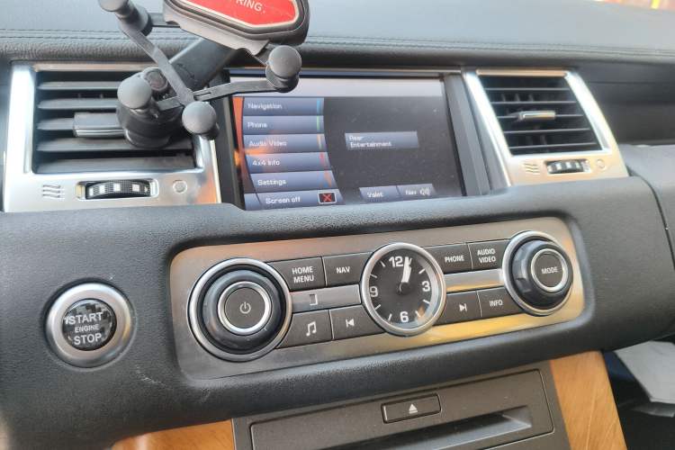 Used Land Rover Range Sport 2011 5.0 NA V8 HSE Audio And AC Panel