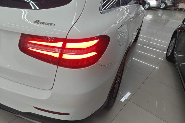 Used Mercedes-Benz GLC 2017 GLC 260 4MATIC Dynamic Edition