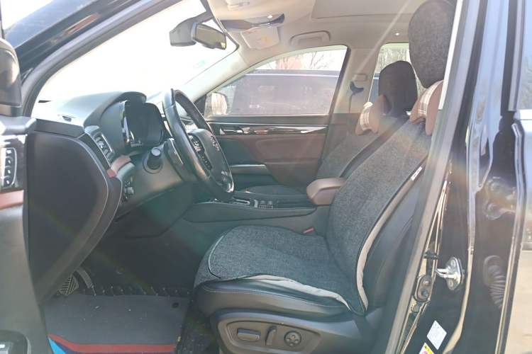 Used GAC Trumpchi GS8 2017 320T Two-Wheel Drive Luxury Smart Connectivity Version (7 Seats) Left Front Seat