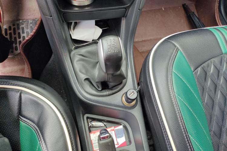 Used Peugeot 308 2013 1.6L Manual YouShang Model Gear Lever