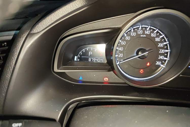 Used Mazda 3 Axela 2017 Sedan 1.5L Automatic Luxury Model Emission Standard China V
