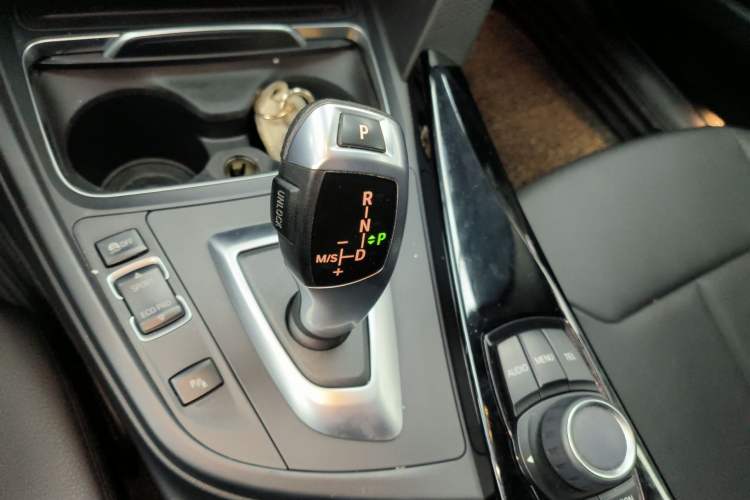 Used BMW 3 Series 2017 320Li Fashion Model
