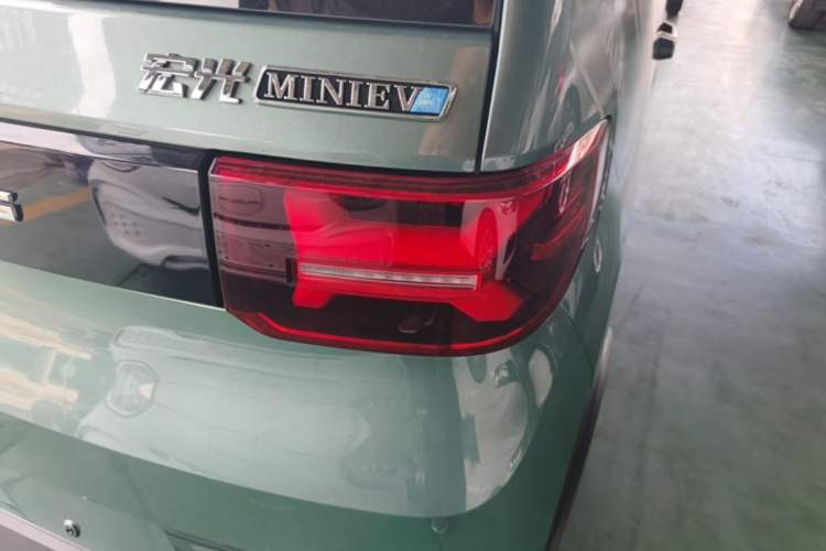 Used Wuling Hongguang MINIEV 2022 GAMEBOY 300km Enthusiast Model with Lithium Iron Phosphate