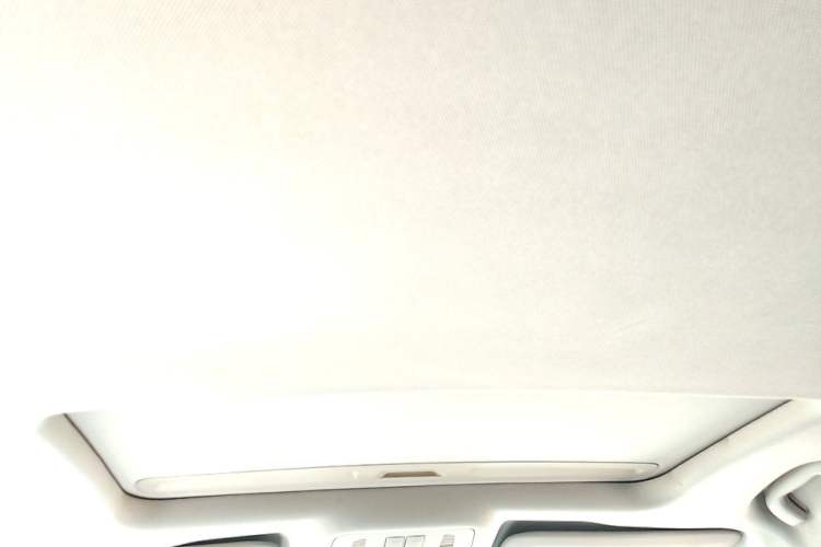 Used Buick Regal 2011 2.4L SIDI Comfort Edition Headliner