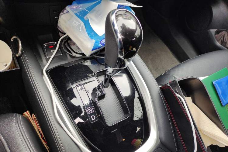 Used Nissan X-Trail 2023 Classic 2.0L Two-Wheel Drive Smart Connect Premium Edition
