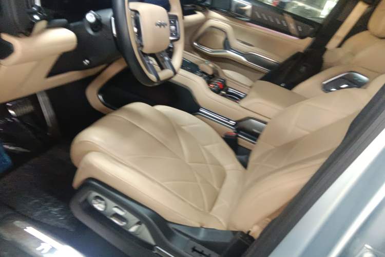 Used Formula Leopard 8 2025 Smart & Brave Flagship Edition 7 Seats
