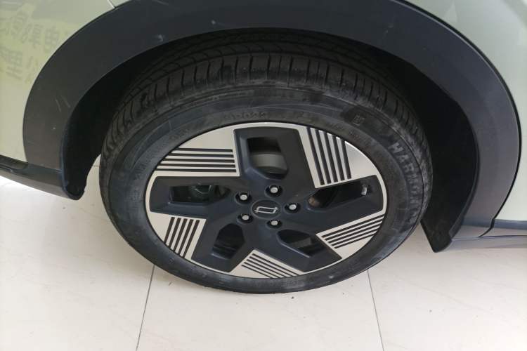 Used Bestune Yueyi 03 2025 565km Premium Edition Exterior 5