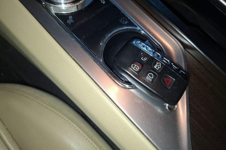 Used Jaguar XF 2013 XF 2.0T Luxury Edition
