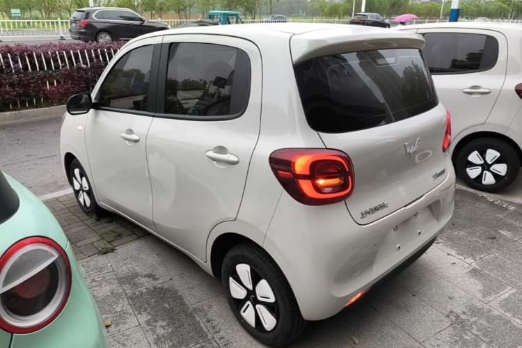 Used Wuling Hongguang MINIEV 2025 Four-Door Version Advanced Edition
