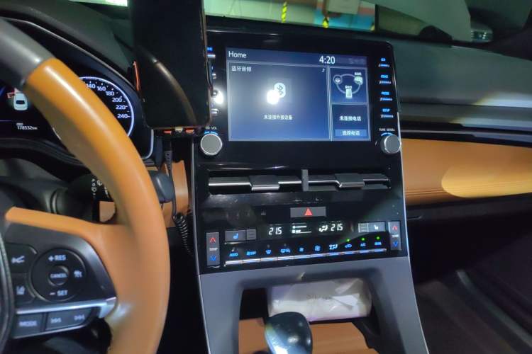 Used Toyota Avalon 2019 Dual-Engine 2.5L XLE Prestige Version China VI Standard
