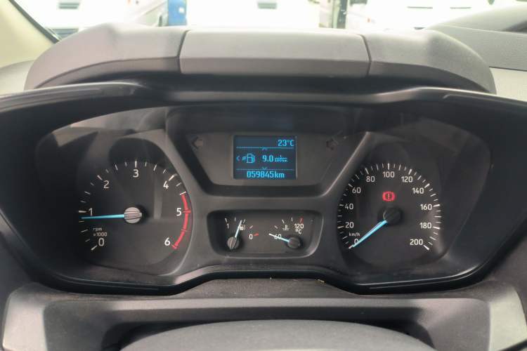 Used Ford Transit 2019 2.0T Diesel Multi-Purpose Commercial Vehicle Short Wheelbase Low Roof 6-Seater China VI Standard