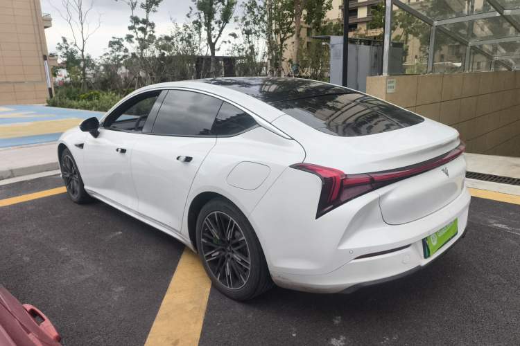 Used NETA S 2022 Extended-Range Version 1160 km Range Rear-Wheel Drive Mid-Grade