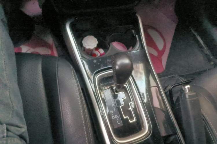 Used Mitsubishi Outlander 2018 2.0L Two-Wheel Drive Glory Edition 5 Seats