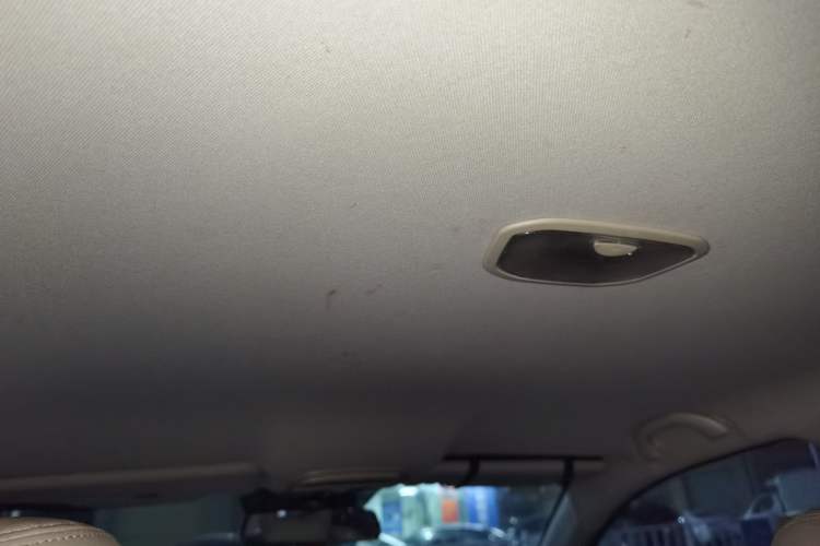 Used GAC Trumpchi GA3S Vision 2014 1.6L Automatic Elite ESP Version Headliner