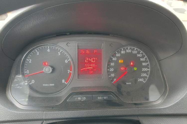 Used Volkswagen Jetta 2013 1.6L Automatic Fashion Model Instrument Cluster