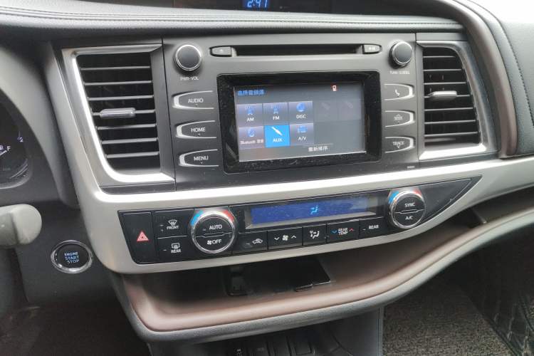 Used Toyota Highlander 2018 2.0T Two-Wheel Drive Luxury Edition 7 Seats China VI Standard