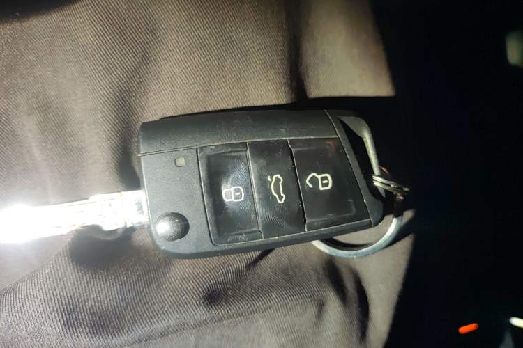 Used Volkswagen Golf 2016 1.6L Manual Fashion Edition