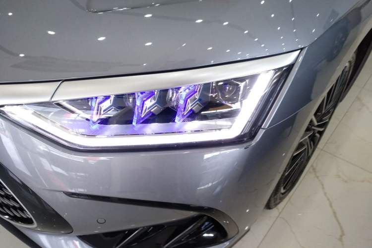 Used BYD Han 2024 DM-i Glory Edition 121KM Premium Model
