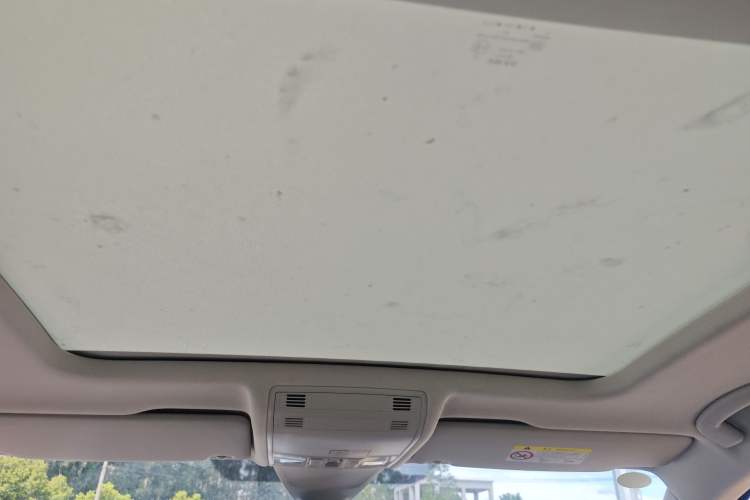 Used Volkswagen Tayron 2023 330TSI Two-Wheel-Drive Luxury Plus Advanced Version
