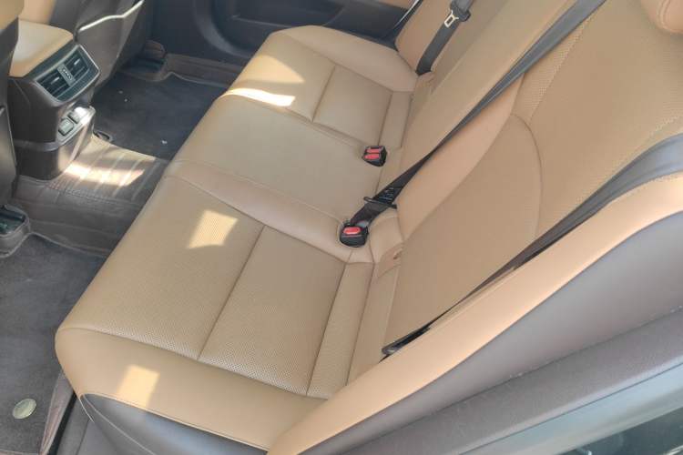 Used Lexus ES 2020 200 Excellence Edition