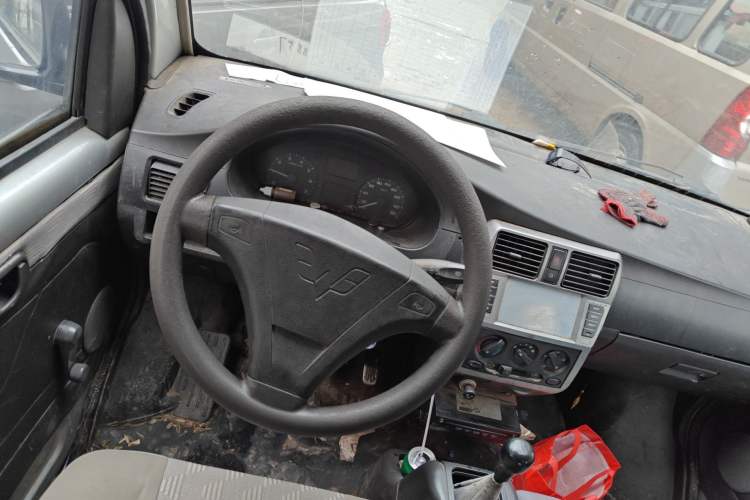 Used Wuling Rongguang 2012 1.5L Extended Basic Version Steering Wheel