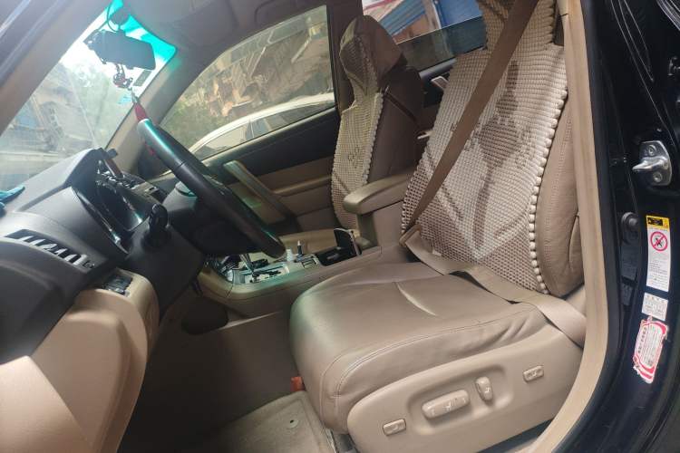 Used Toyota Highlander 2011 2.7L Two-Wheel Drive 5-Seater Sport Edition
