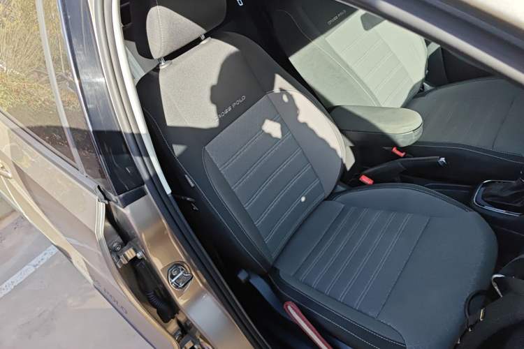 Used Volkswagen Polo 2014 1.6L Cross Polo Automatic
