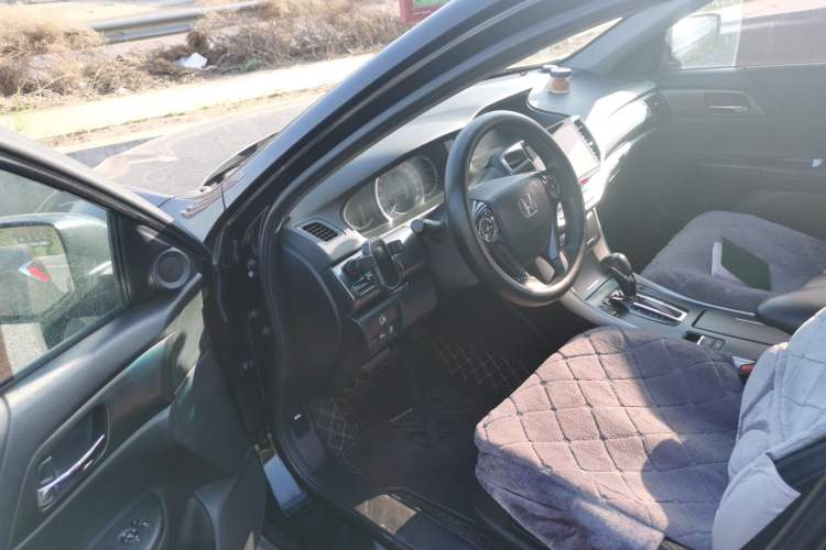 Used Honda Accord 2015 2.0L EX Luxury Edition Driver Seat