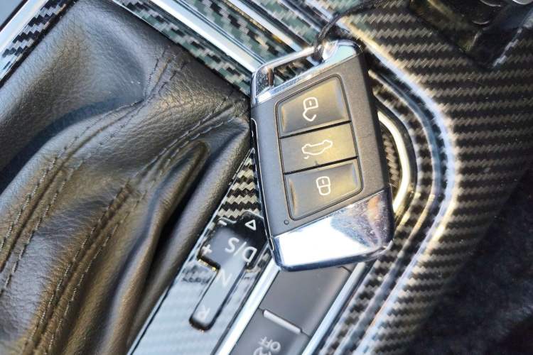 Used Volkswagen FAW-Volkswagen CC 2019 330TSI Glamour Edition China V Standard Vehicle Key