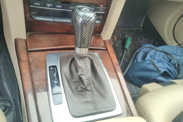 Used Mercedes-Benz E-Class 2010 E 260 L CGI Elegant Model