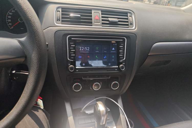 Used Volkswagen Sagitar 2012 1.6L Automatic Fashion Edition