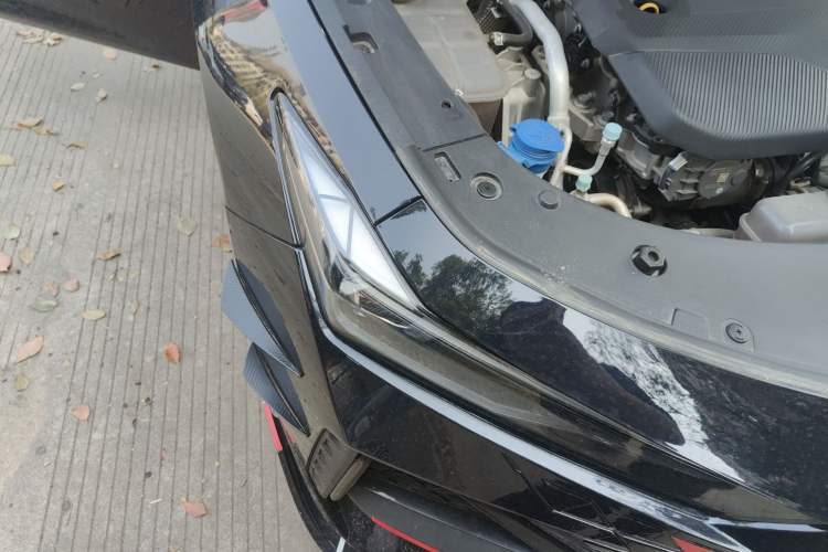 Used CHANGAN UNI-V 2023 1.5T Sport Edition