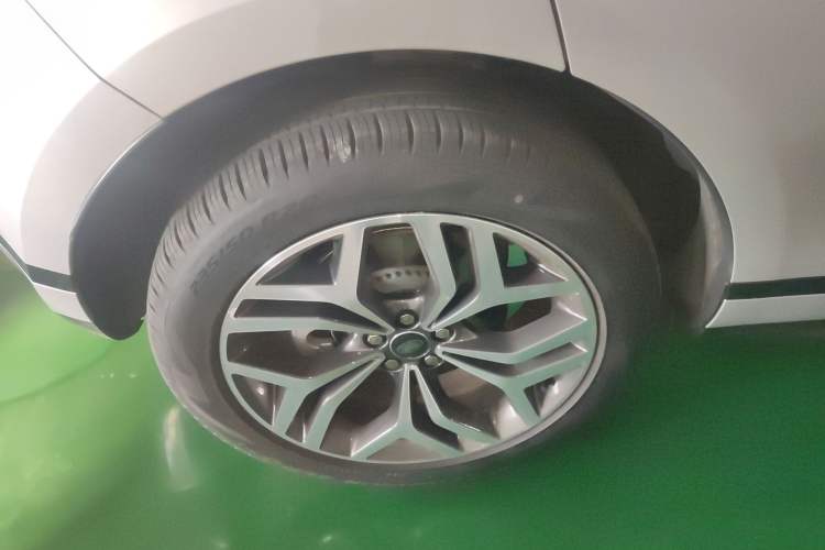 Used Land Rover Range Rover Evoque 2023 Aurora L 249 PS Luxury Edition
