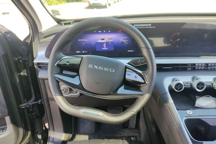 Used EXEED Stellar C-DM 2025 100 Long-Range Plus Two-Wheel Drive
