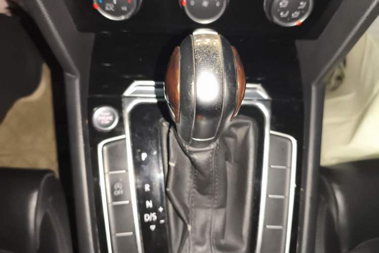 Used Volkswagen Magotan 2019 330TSI DSG Leading Edition China V Standard