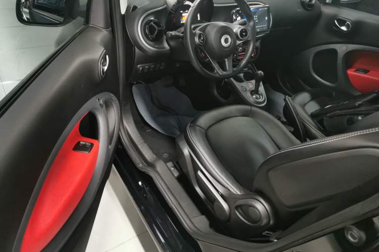Used smart fortwo 2018 1.0L 52kW Convertible Passion Edition China V Standard
