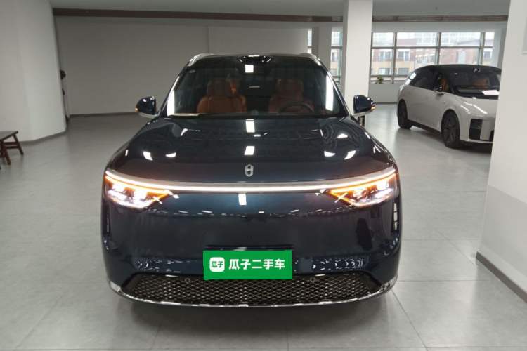 Used Hima AITO M8 2025 Model Pure Electric Ultra Six-Seat Four-Wheel-Drive Version